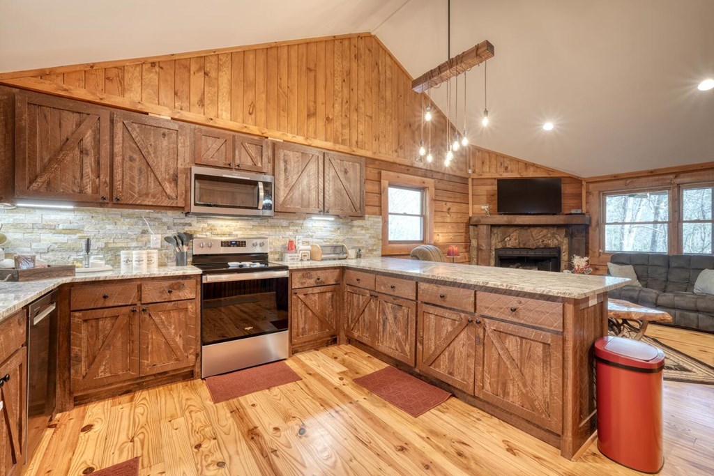 428996 Morganton Residential