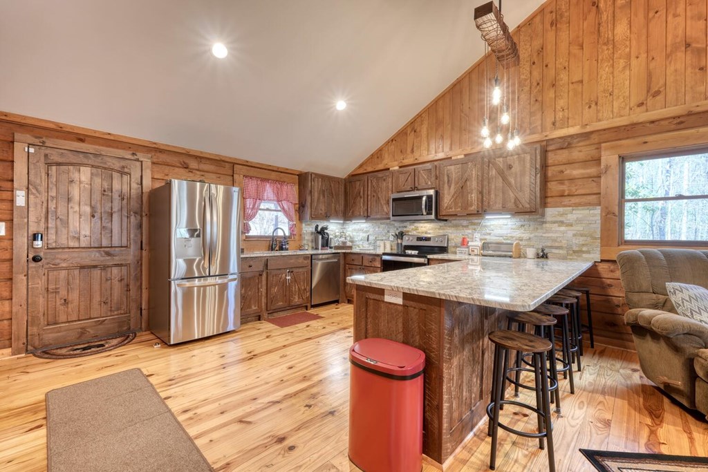 428996 Morganton Residential