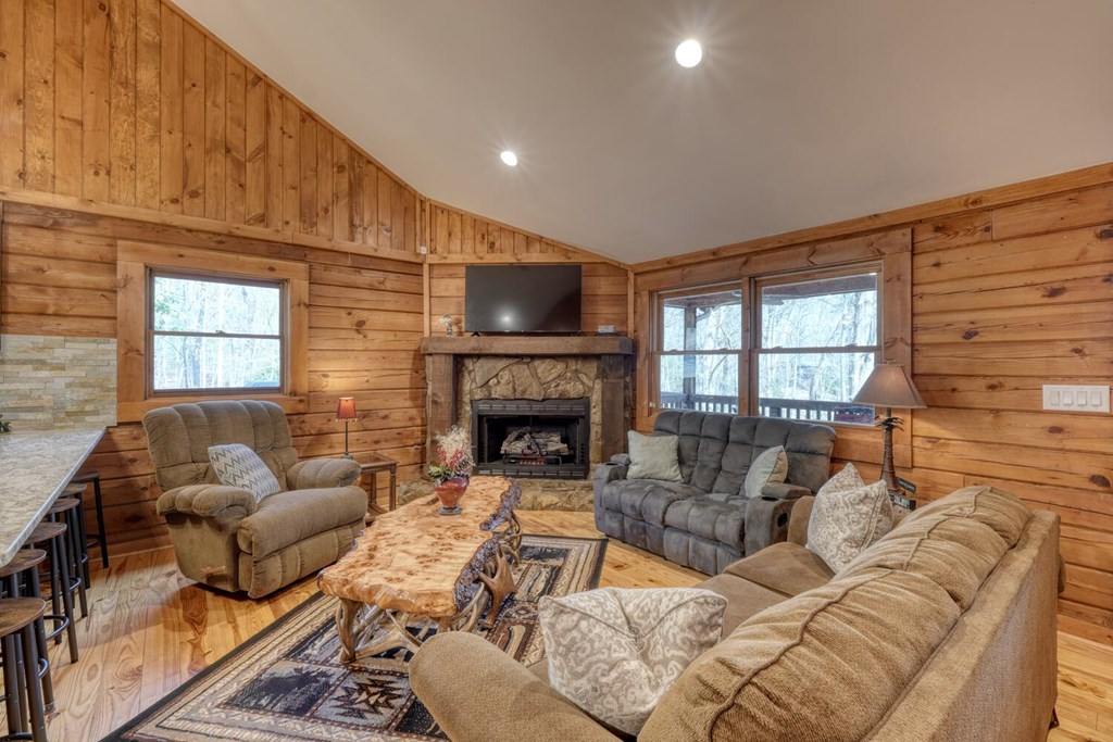 428996 Morganton Residential