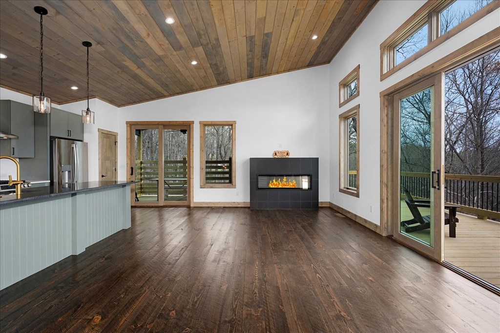 428998 Ellijay Residential