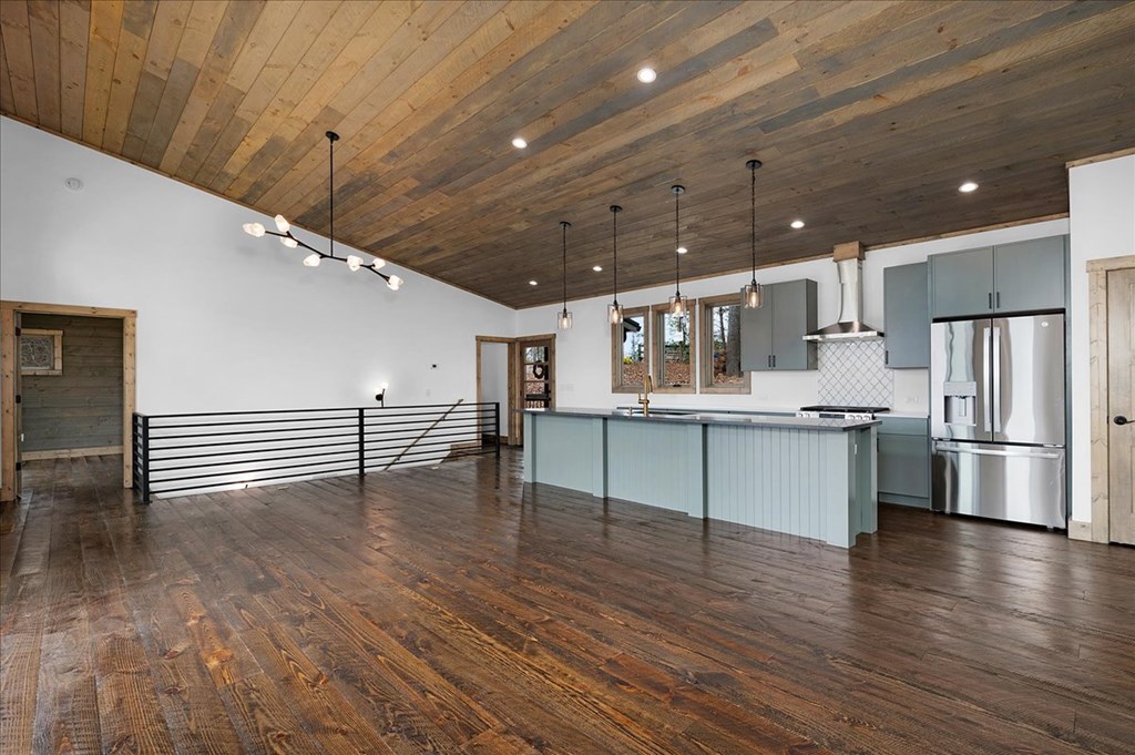 428998 Ellijay Residential