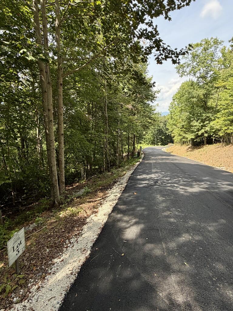 429002 Blue Ridge
 Land