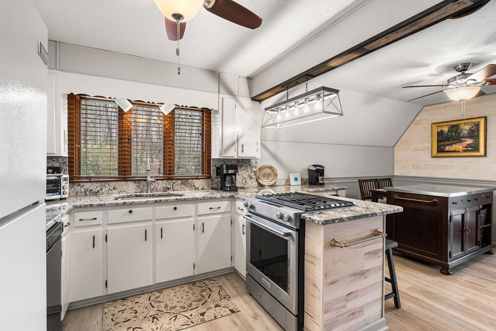 429039 Young Harris Residential