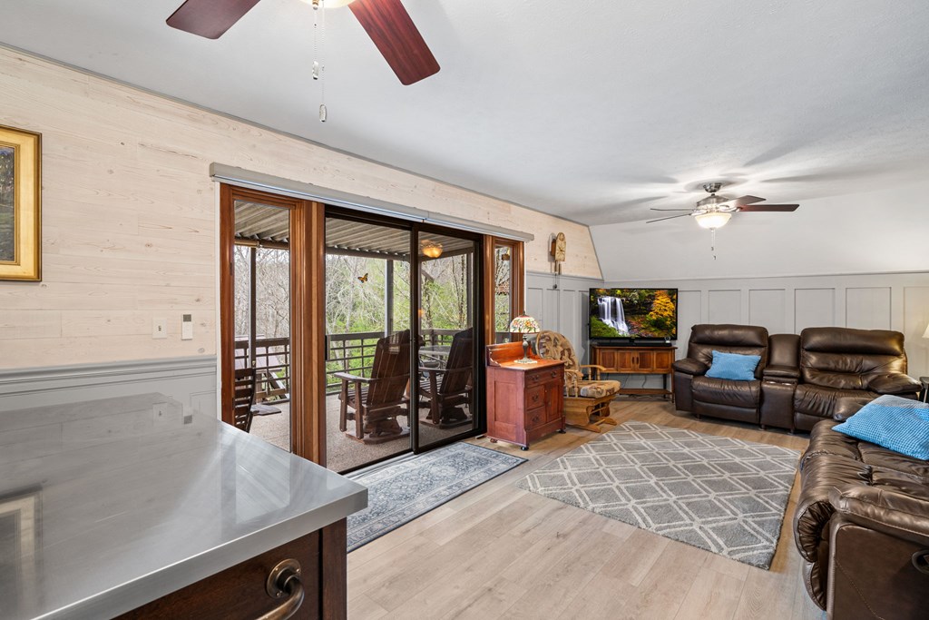 429039 Young Harris Residential