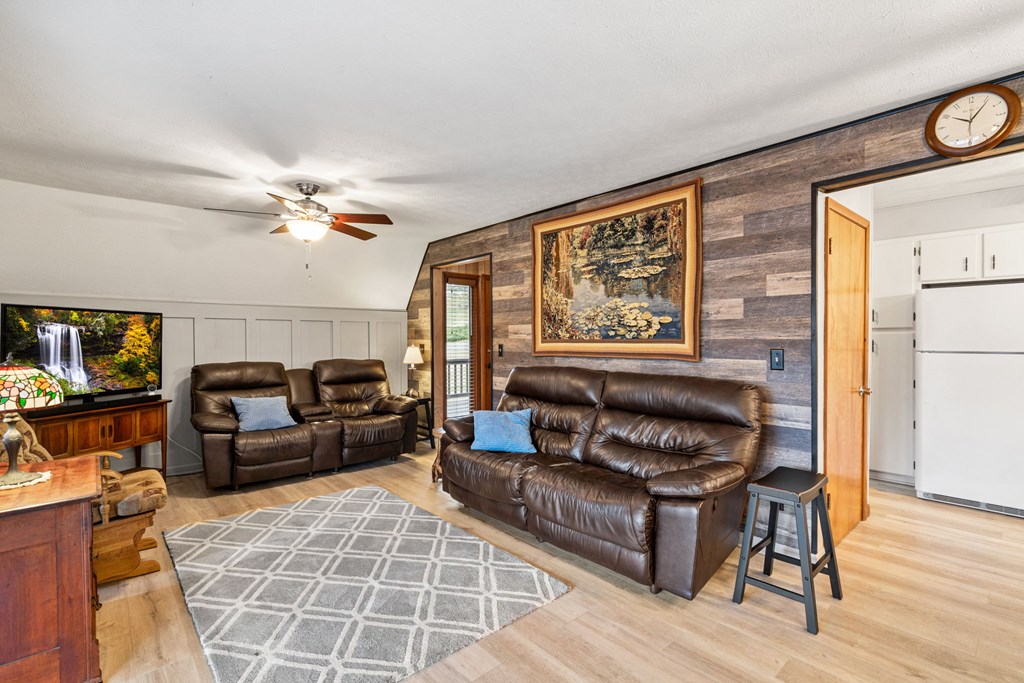 429039 Young Harris Residential