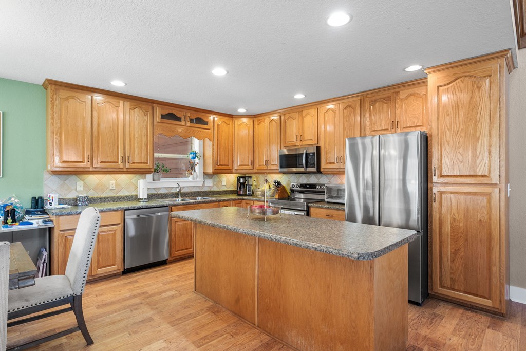 429040 Hayesville Residential