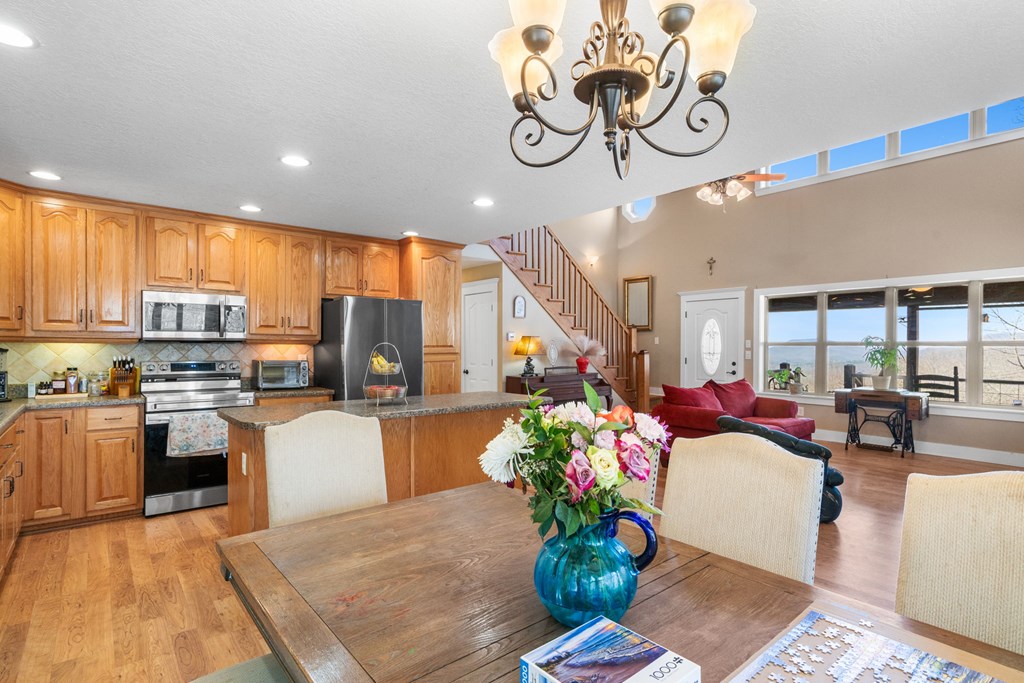 429040 Hayesville Residential