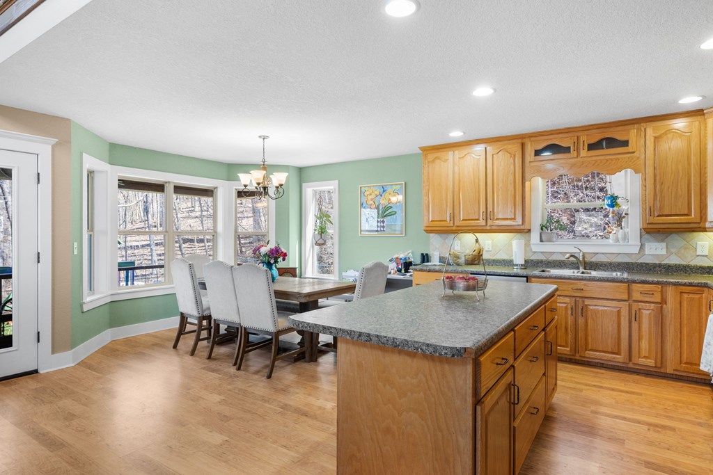 429040 Hayesville Residential