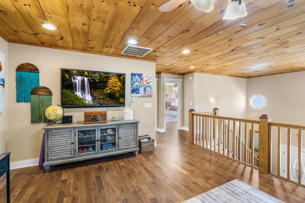 429040 Hayesville Residential