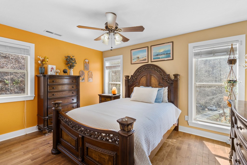 429040 Hayesville Residential