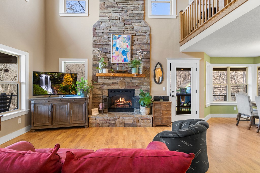 429040 Hayesville Residential