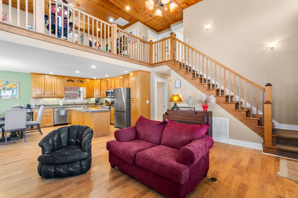 429040 Hayesville Residential