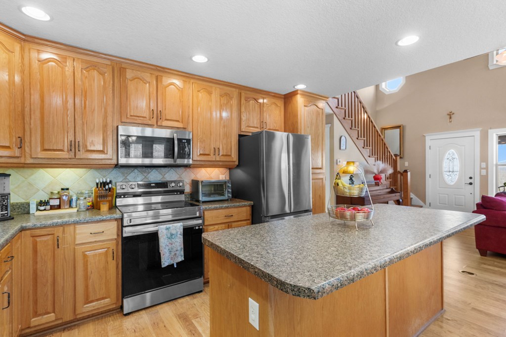 429040 Hayesville Residential