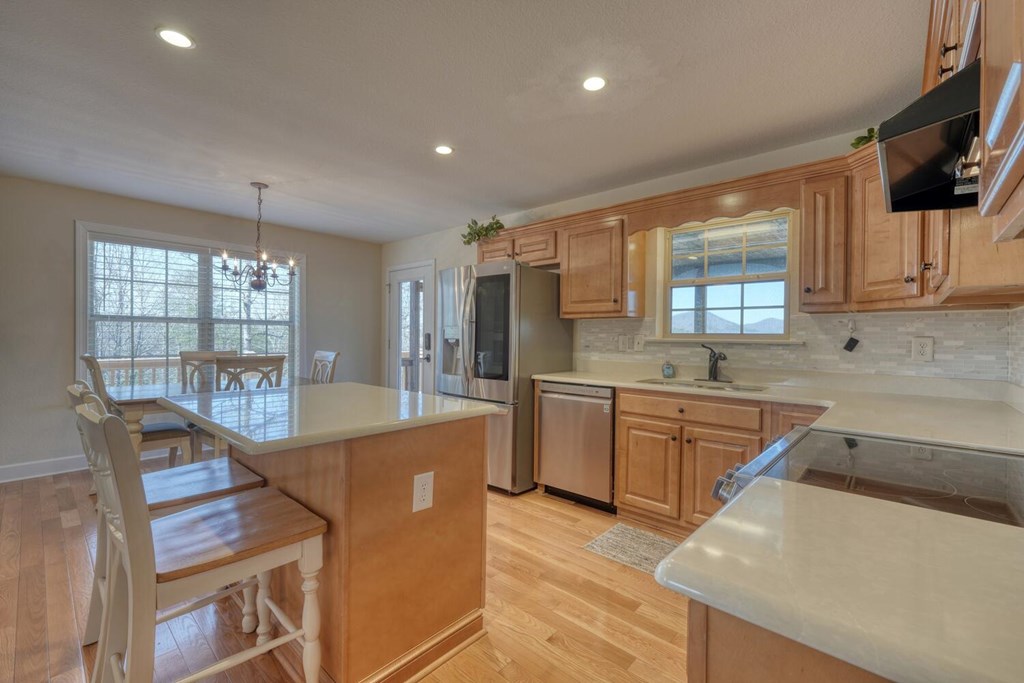 429042 Young Harris Residential