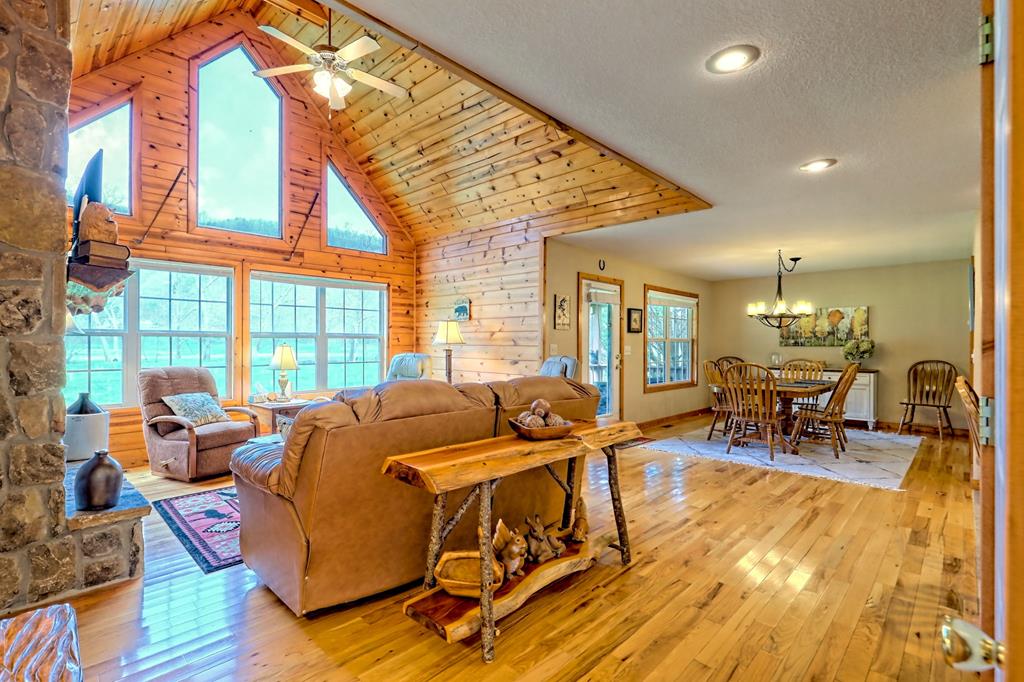 429056 Hiawassee Residential