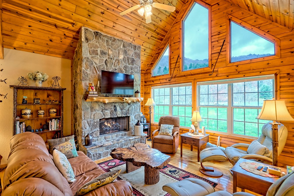 429056 Hiawassee Residential