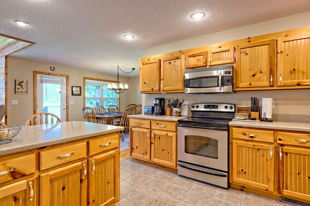 429056 Hiawassee Residential