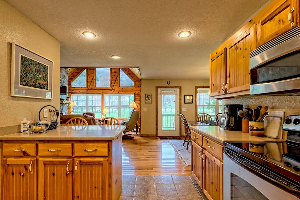 429056 Hiawassee Residential