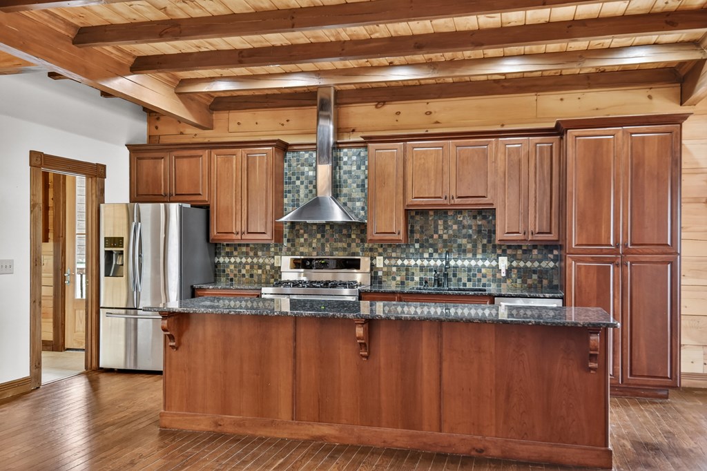 429057 Mineral Bluff Residential