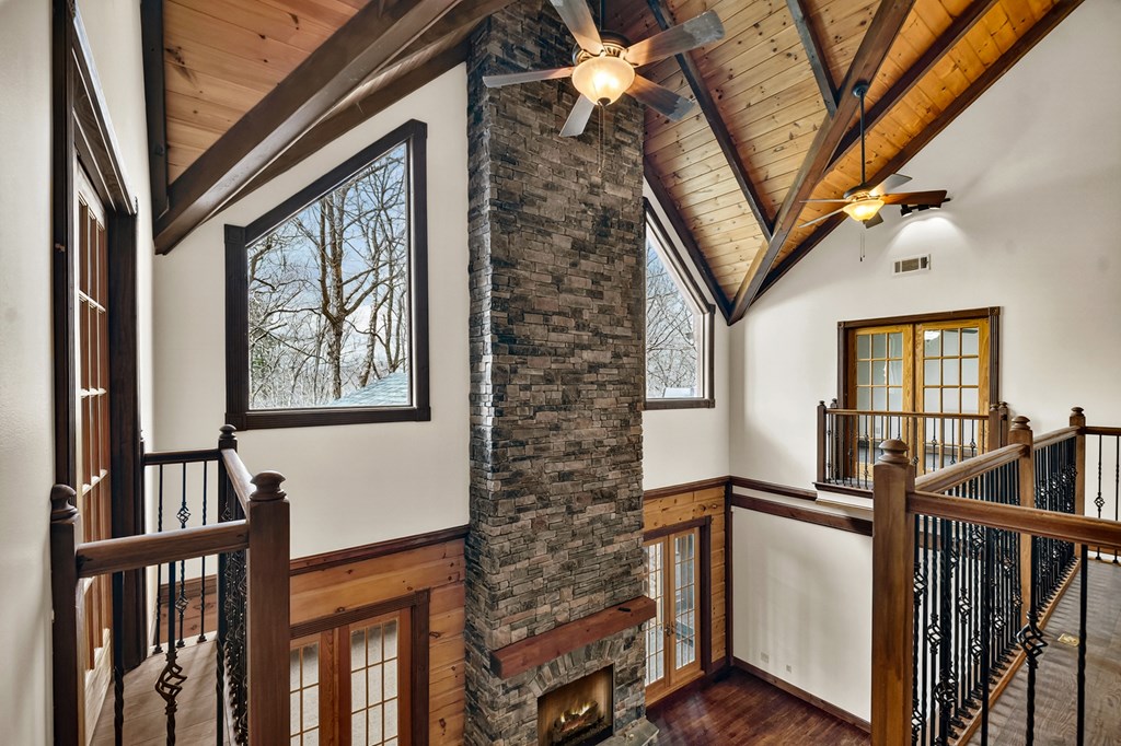 429057 Mineral Bluff Residential