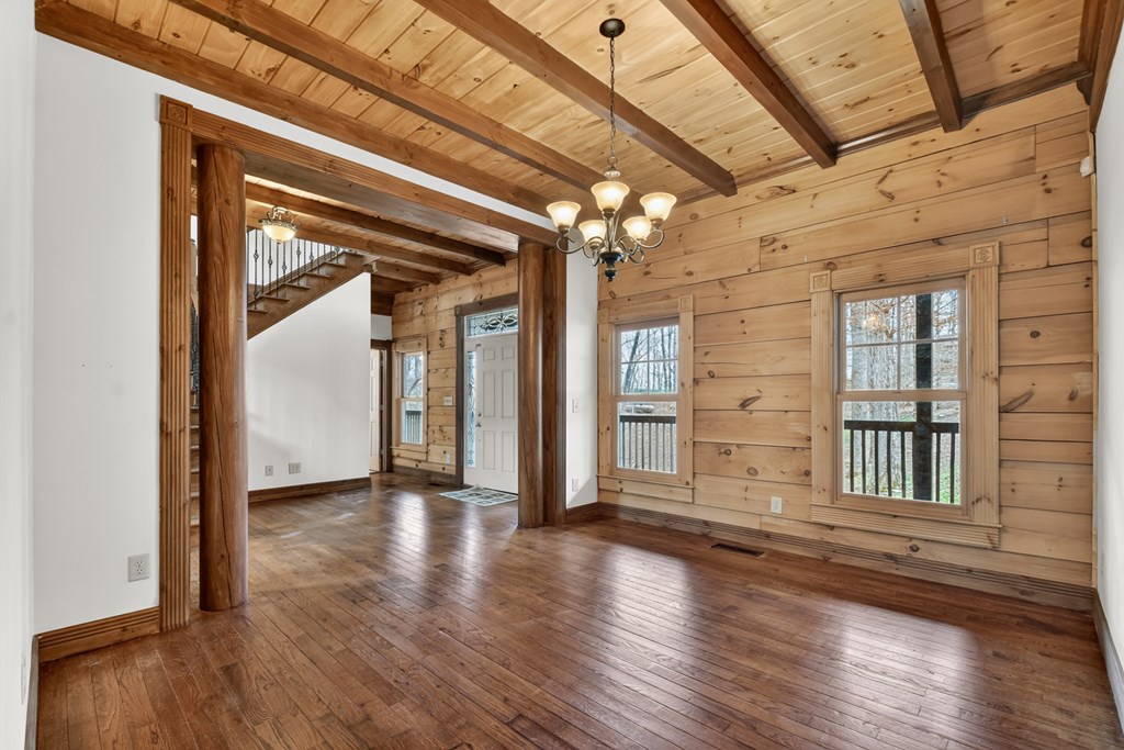 429057 Mineral Bluff Residential