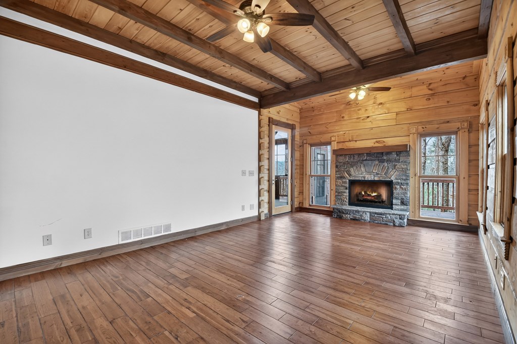 429057 Mineral Bluff Residential