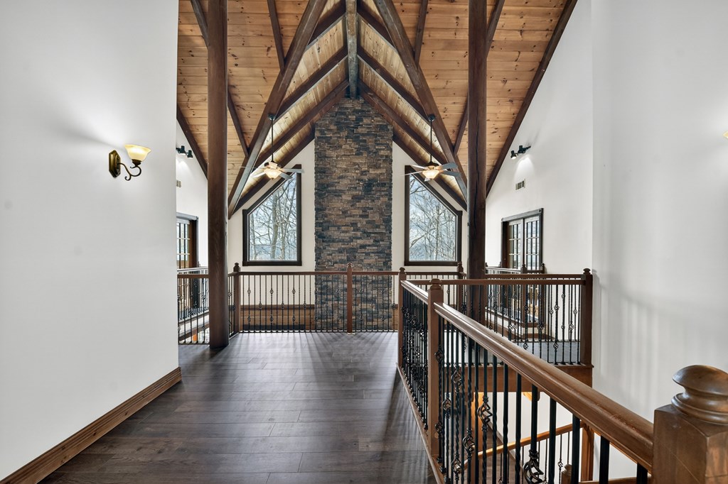 429057 Mineral Bluff Residential