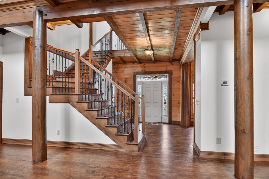 429057 Mineral Bluff Residential