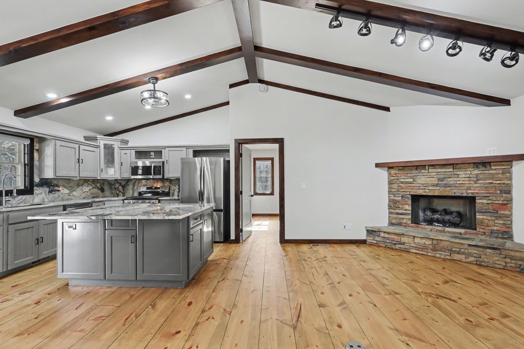 429058 Morganton Residential