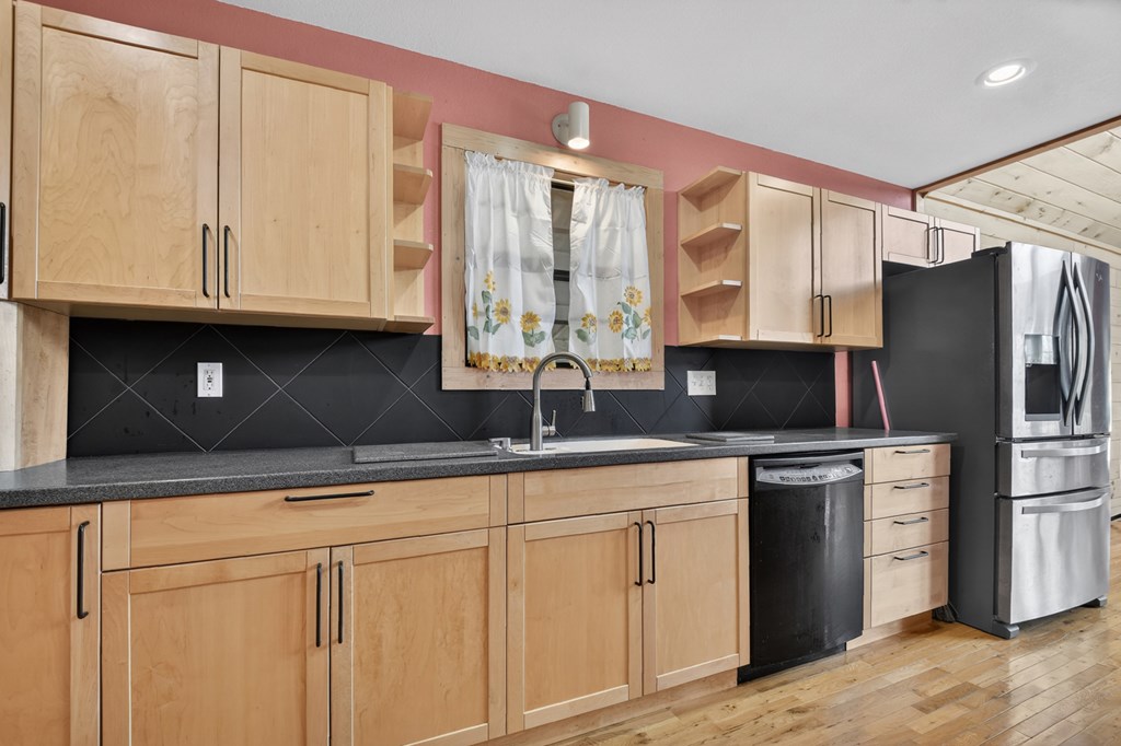 429063 Blue Ridge Residential