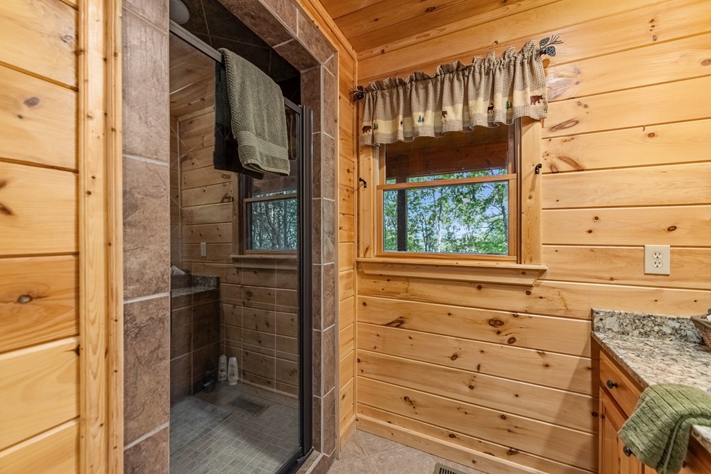 429064 Mineral Bluff Residential