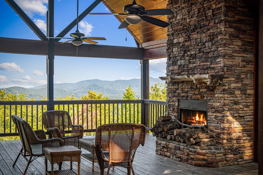 429064 Mineral Bluff Residential