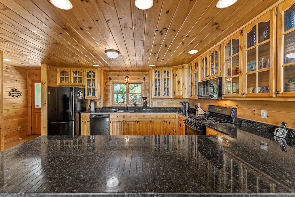 429064 Mineral Bluff Residential