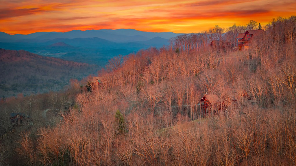 429064 Mineral Bluff Residential