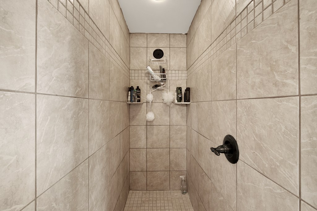 429076 Blue Ridge Residential