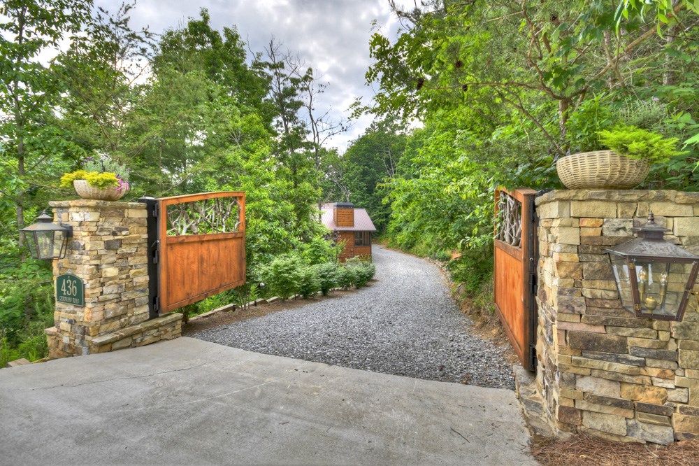 429079 Blue Ridge Residential