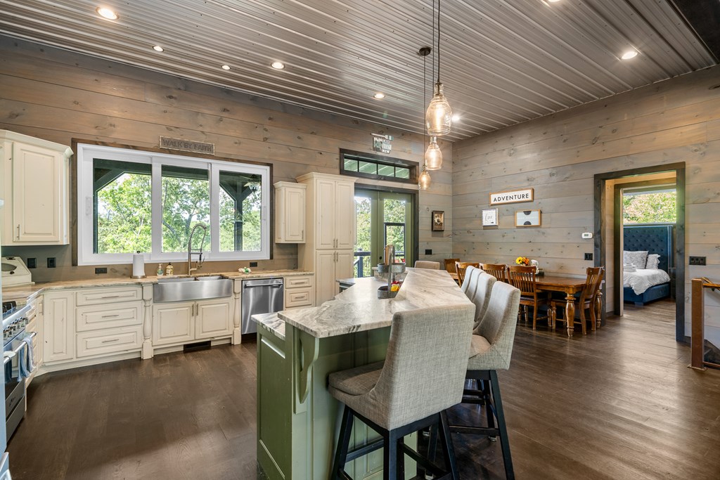 429089 Blue Ridge Residential