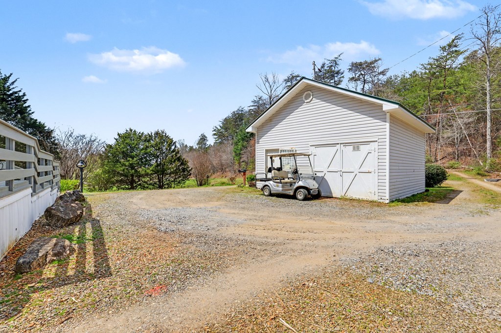 429090 Young Harris Residential