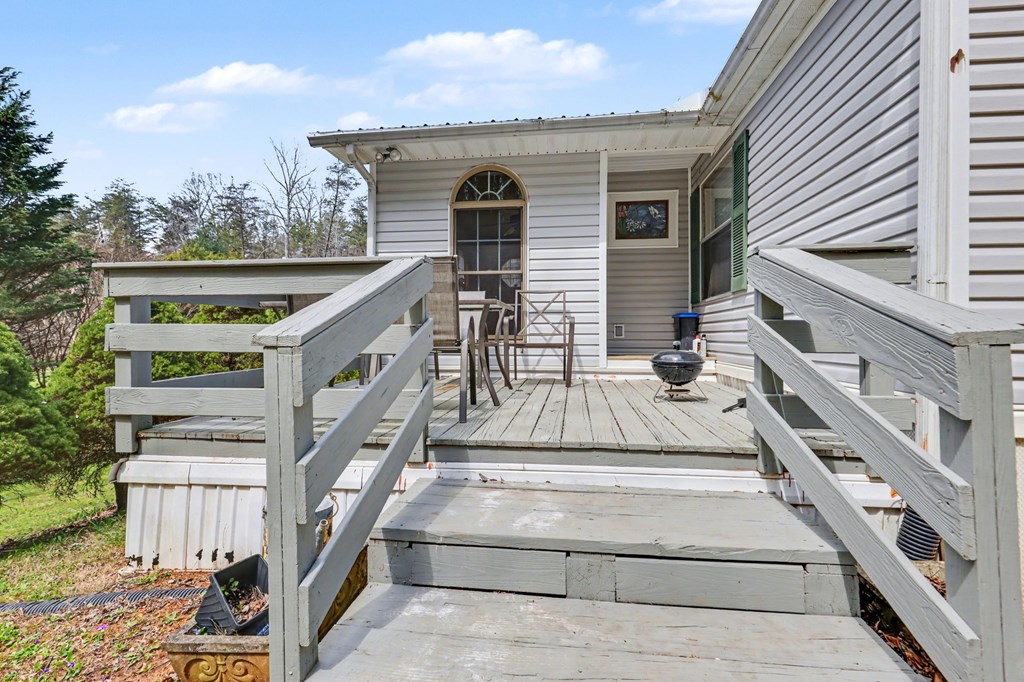 429090 Young Harris Residential