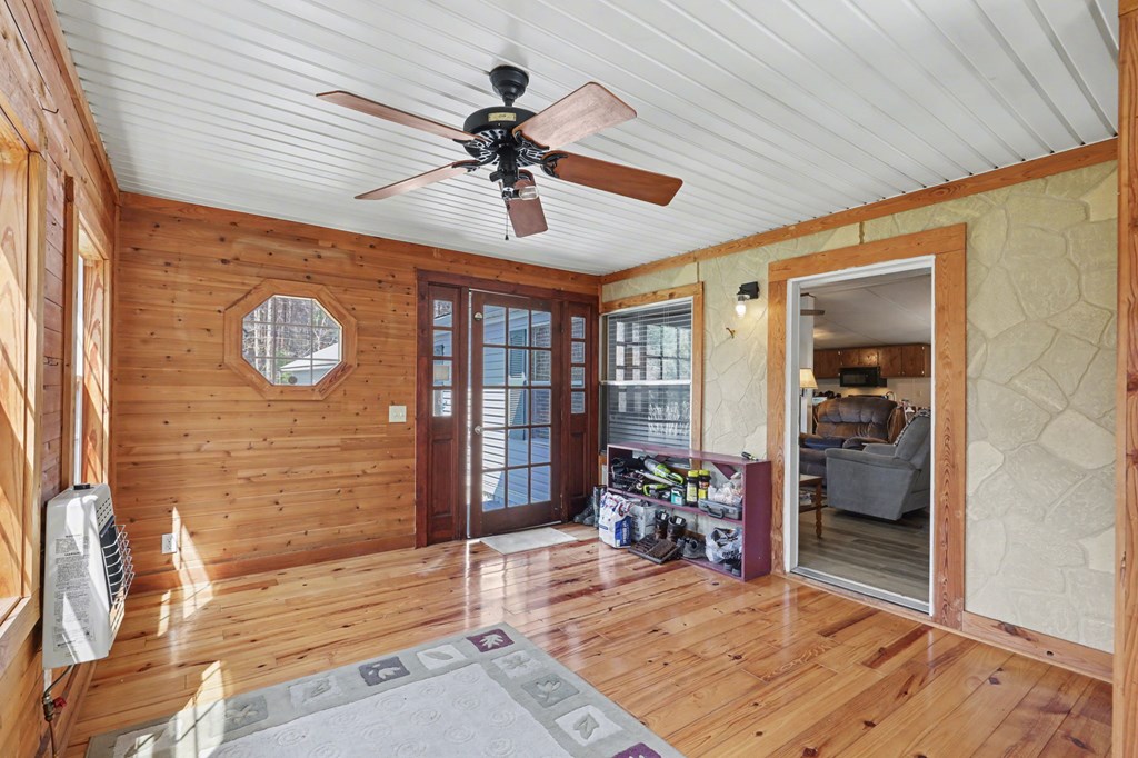 429090 Young Harris Residential