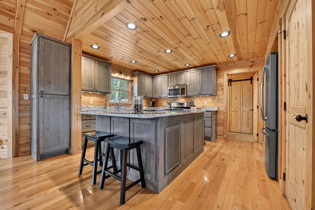 429091 Blue Ridge Residential