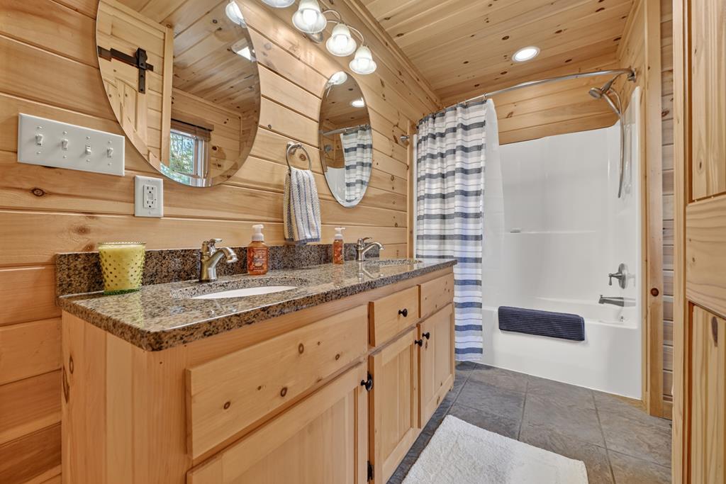 429091 Blue Ridge Residential