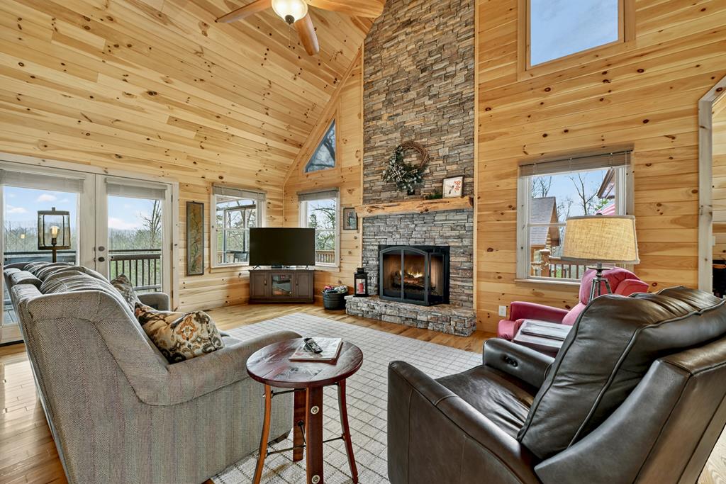 429091 Blue Ridge Residential