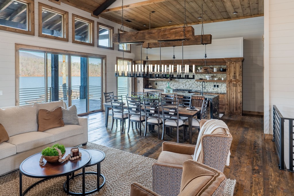 429094 Hiawassee Residential