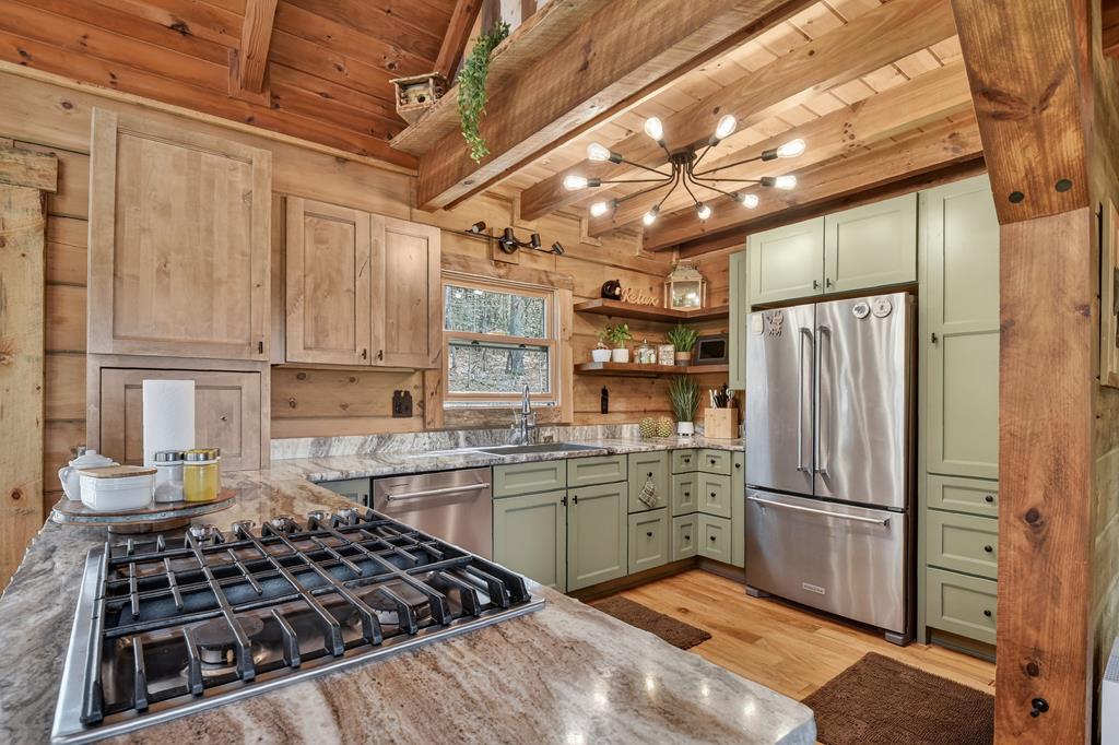 429100 Mineral Bluff Residential