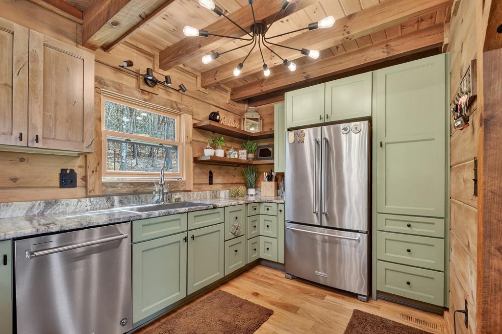 429100 Mineral Bluff Residential