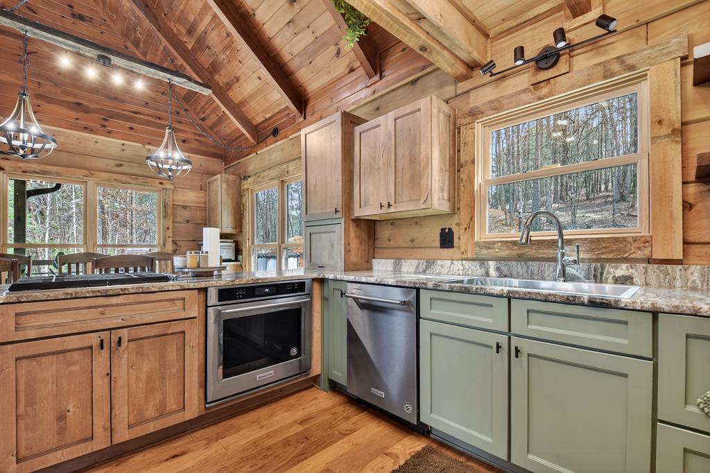 429100 Mineral Bluff Residential