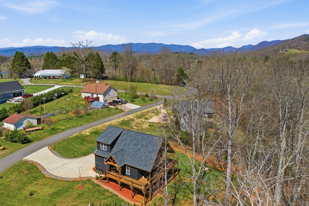 429109 Hayesville Residential