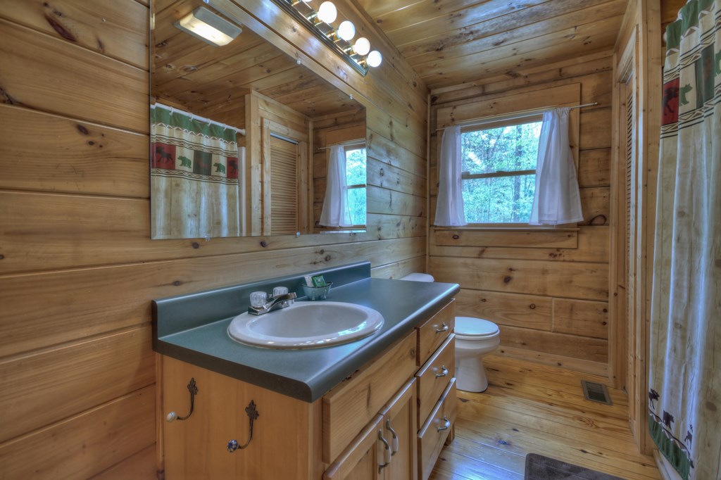 429120 Mineral Bluff Residential