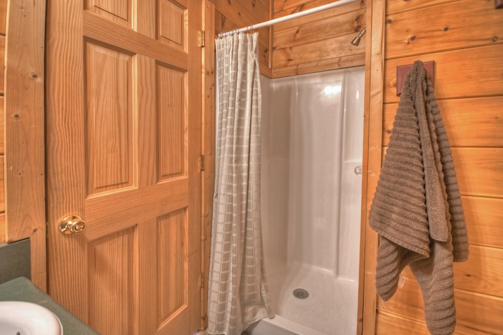 429120 Mineral Bluff Residential